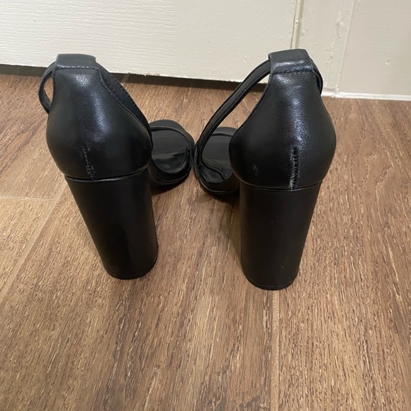 Steve Madden Black Carrson Heels - Picture 5 of 5
